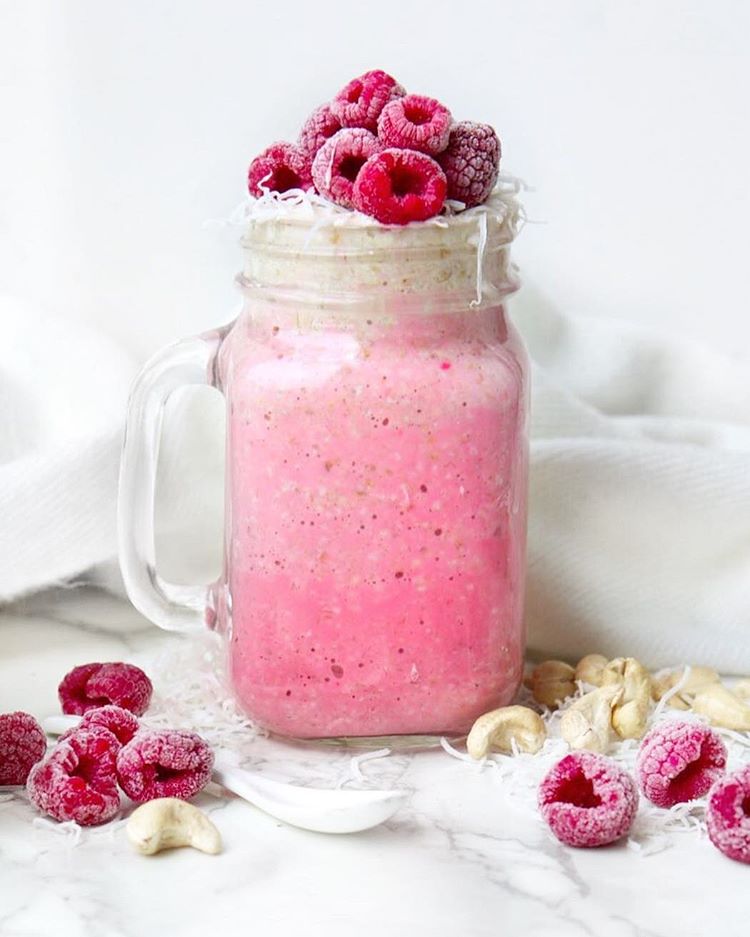 Raspberry Cheesecake Oat Parfait