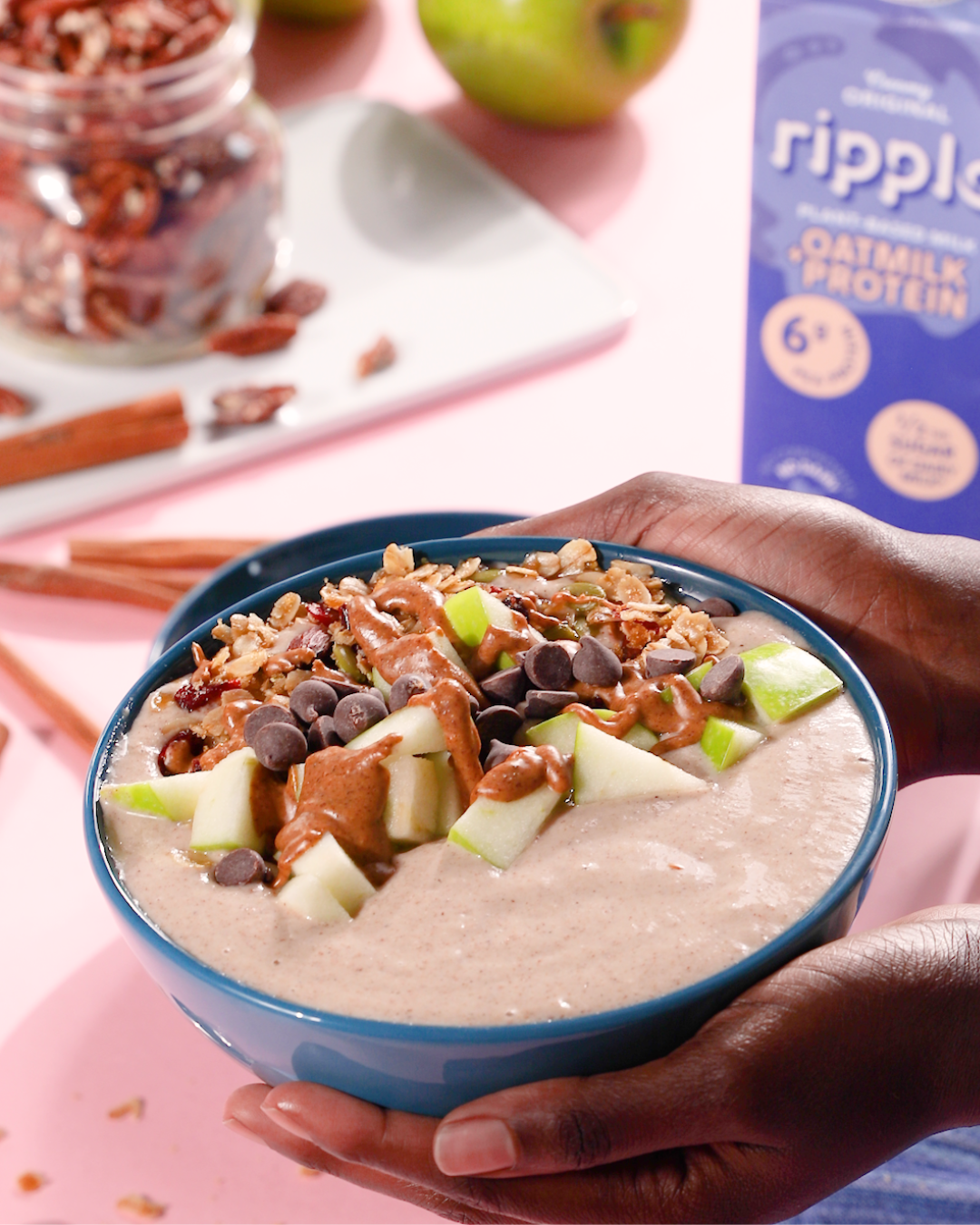 Apple Pie Smoothie Bowl